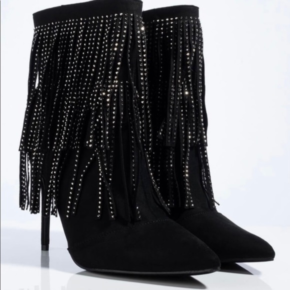 Sexy, fringe black suede boots. - Picture 2 of 4